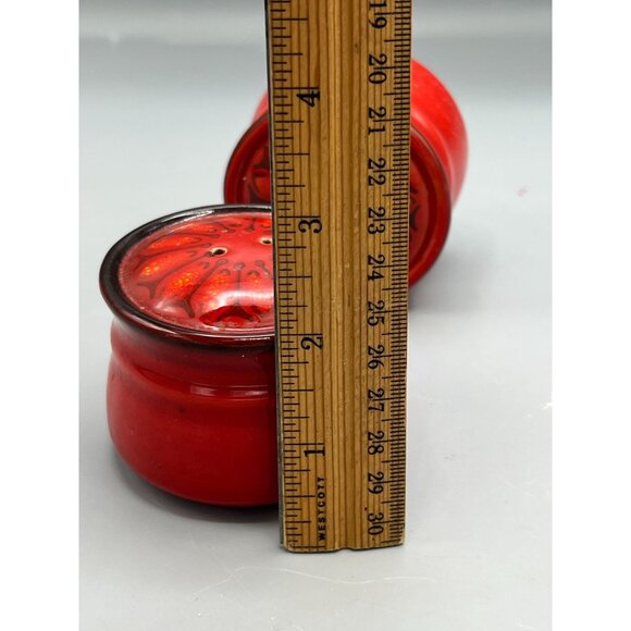 Vintage Metlox Red Ceramic Salt & Pepper Shakers 3" Diameter Floral Design - Picture 5 of 13